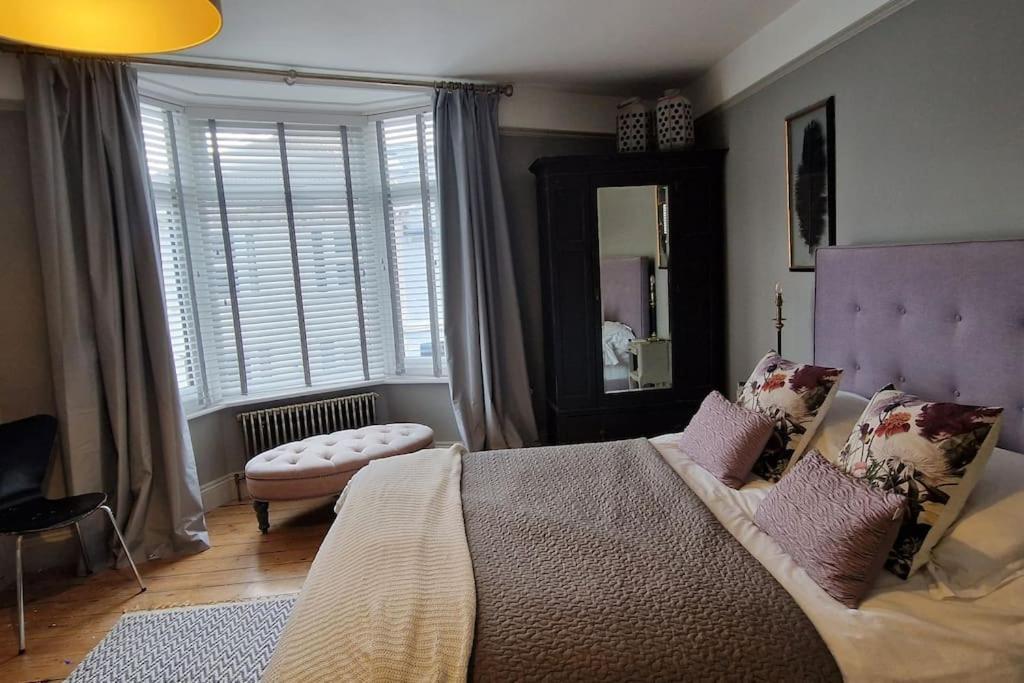 Stylish Townhouse 15 Mins To Laines & Seafront Villa Brighton Екстериор снимка