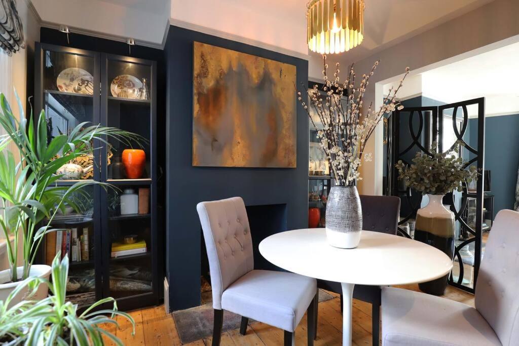 Stylish Townhouse 15 Mins To Laines & Seafront Villa Brighton Екстериор снимка