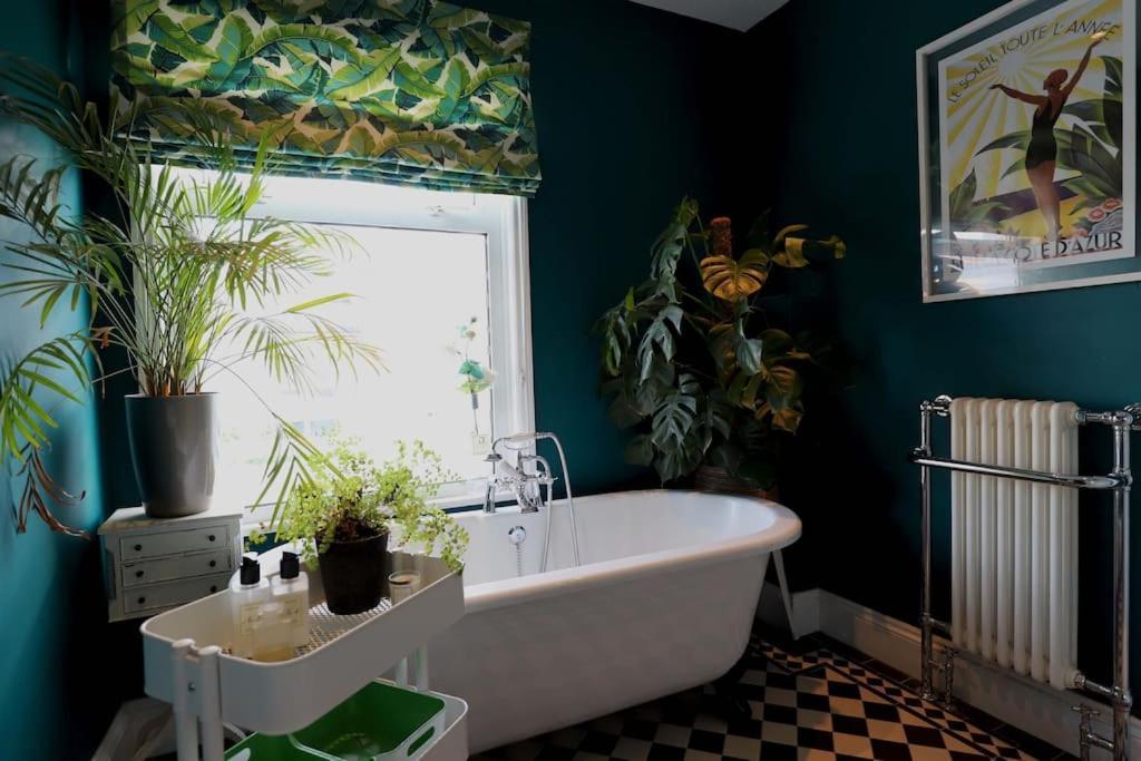 Stylish Townhouse 15 Mins To Laines & Seafront Villa Brighton Екстериор снимка